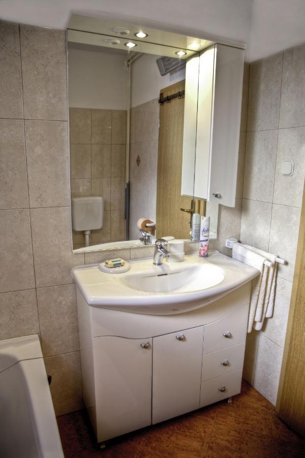 Comfortable Apartments In Peroj Near The Sea Luaran gambar
